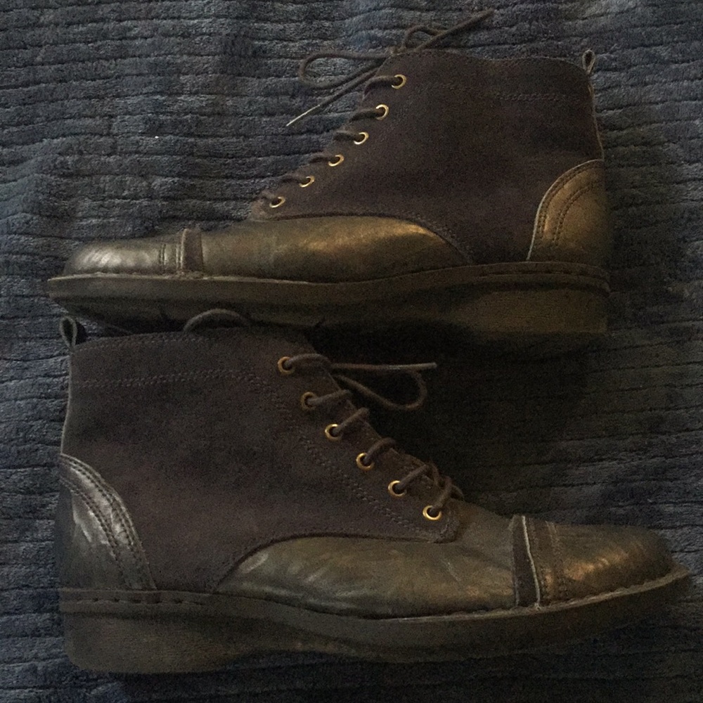 Clark’s collection soft cushion navy boots 8M